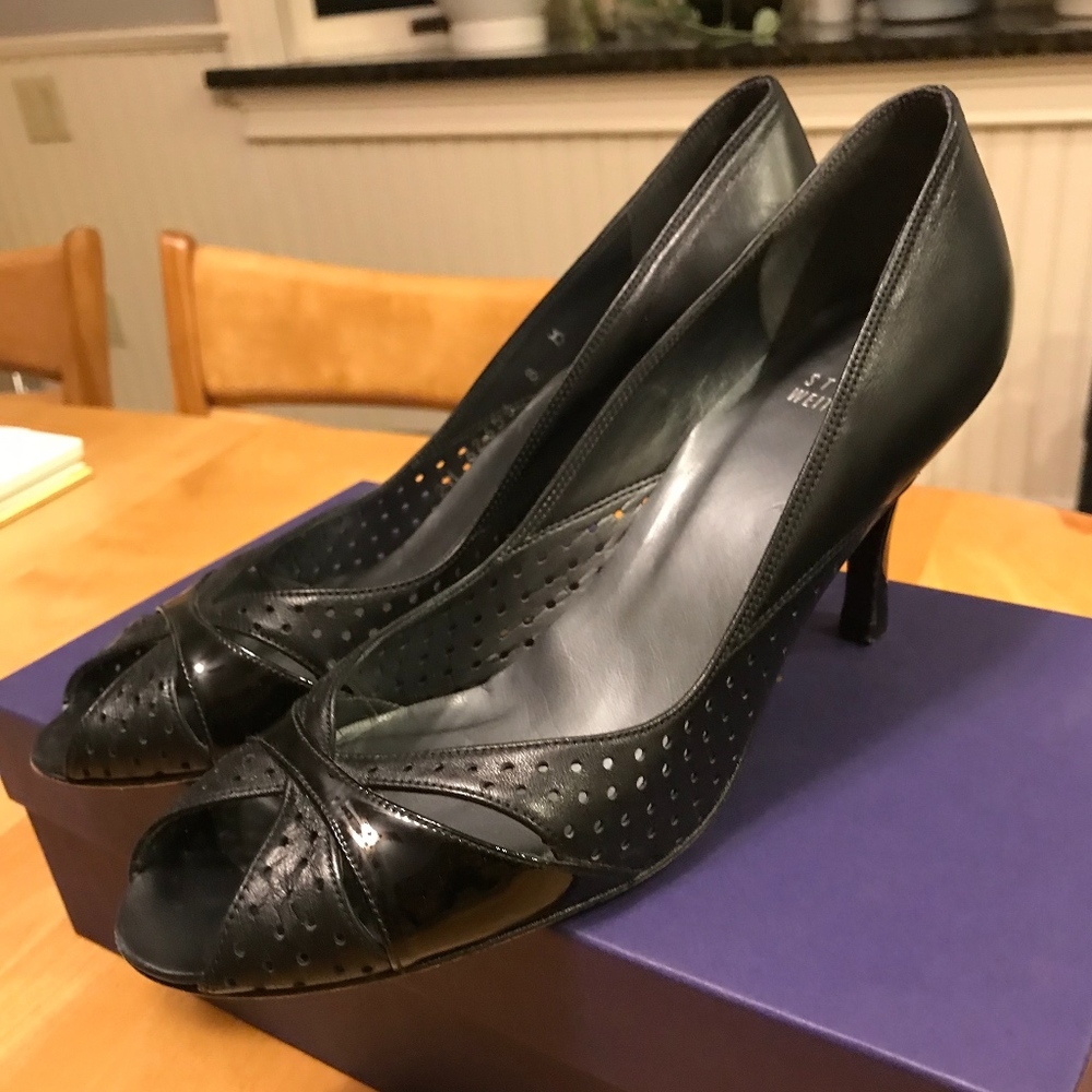 Stuart Weitzman Black Leather Peep Toe Heels Sz 8